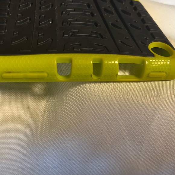 Black and Green Rugged Tablet Case - Picture 4 of 12